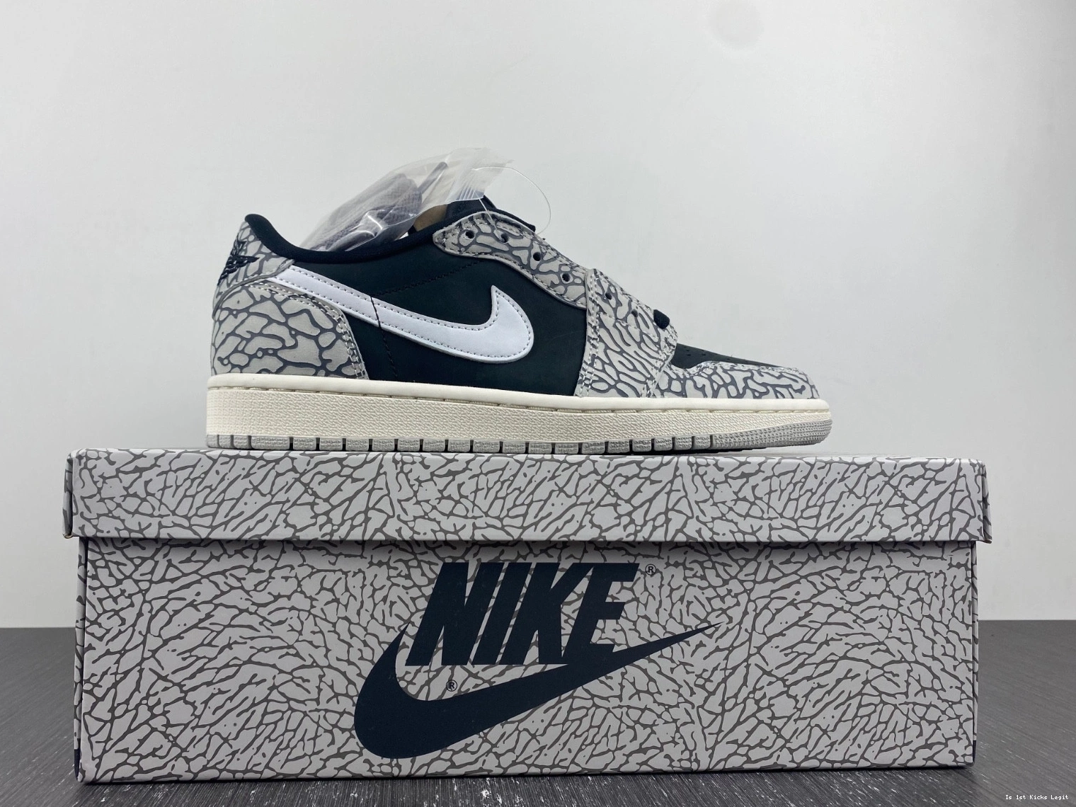 CZ0790-001 OG Black Jordan Low Retro Cement 1 - 0323